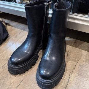 H&M Black Chunky Platform Lug Sole Ankle Boots – Size 38 (US 7.5)